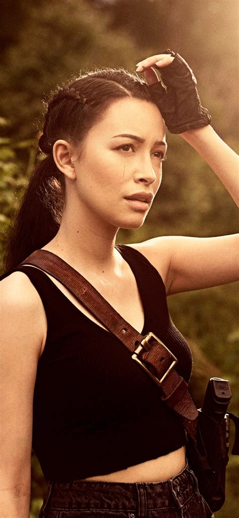 christian serratos sexy|11 Drop Dead Sexy Pics of Walking Dead Star Christian。